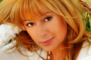 Алена Апина сыграла девушку Бонда