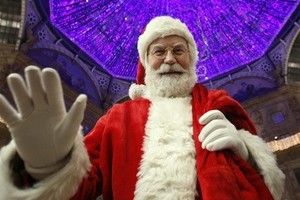 Британские дети просят у Санта-Клауса папу - опрос