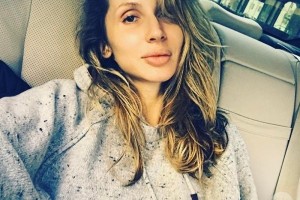 Светлана Лобода выложила селфи без макияжа