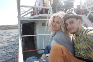 ИРИНА ТОНЕВА СКРЫВАЕТСЯ ОТ ЖУРНАЛИСТОВ ПОСЛЕ СВАДЬБЫ