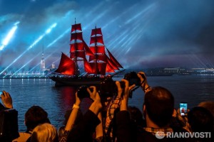 "Мумий Тролль" станет хедлайнером праздника "Алые паруса" в Петербурге