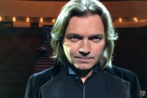 Дмитрий Маликов снял пародию к песне "Тает лёд"