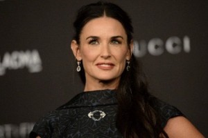 Деми Мур потеряла зубы из-за стресса