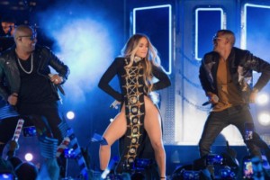 Дженнифер Лопес снялась обнаженной в новом клипе