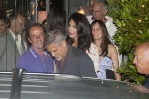 Амаль Клуни впервые появилась на людях после родов