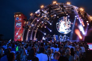 Фестиваль Koktebel Jazz Party в Крыму: карнавал на черноморском побережье