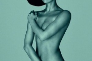 Обнаженная Ирина Шейк для обложки испанского Vogue