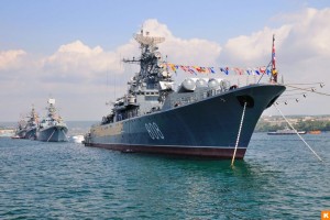 Корабли и суда Каспийской флотилии провели тренировку праздника в честь Дня Военно-Морского Флота. 