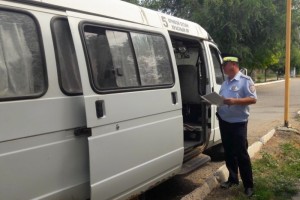 В Астраханской области полицейские обнаружили на линии 4 маршрутных такси с неисправностями. 