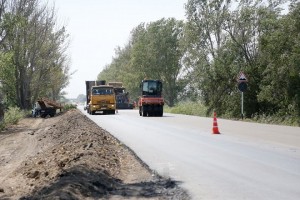 На трассе Астрахань-Красный Яр дорожно-ремонтные работы на завершающей стадии. 