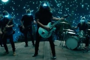 Дэйв Грол снял для Foo Fighters космический клип (Видео)