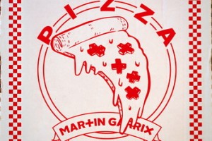 Мартин Гаррикс накормил «Пиццей»