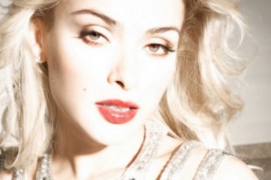 Алена Кравец допрашивала домработницу на полиграфе