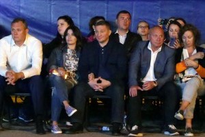 Губернатор Андрей Бочаров сводил супругу на концерт Uma2rmaH