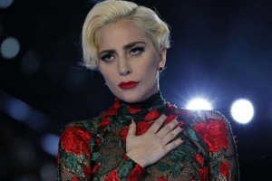 Леди Гага призналась, что тяжело и неизлечимо больна
