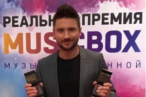 Сергей Лазарев взял две статуэтки «Реальной премии MusicBox»