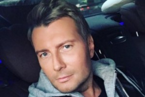 «Натуральный блондин» Николай Басков стал брюнетом