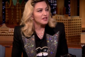 Мадонна спародировала Ким Кардашьян в эфире телешоу