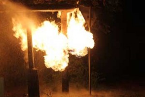  В Трусовском районе загорелся газопровОд. Как сообщает пресс-служба МЧС России
