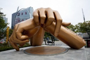 Корейский памятник не любят корейцы