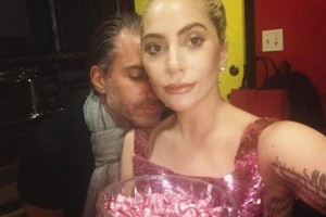 Леди Гага выходит замуж за мужчину на 17 лет старше нее