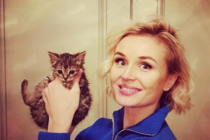 Полина Гагарина раздает котят в добрые руки