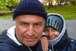 Леонид Агутин опубликовал интимное фото с Анжеликой