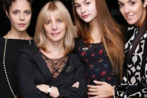Дочь Веры Глаголевой в свой день рождения трогательно вспомнила о маме