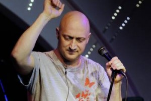 Гоша Куценко срппа спел про «Ленинский проспект»