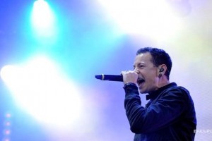 Появились результаты вскрытия тела лидера Linkin Park