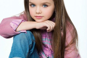 Шестилетнюю Анастасию Князеву из Подмосковья признали самой красивой девочкой в мире