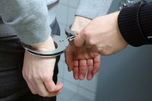 В Астрахани полицейские по «горячим следам» задержали 20-летнего астраханца