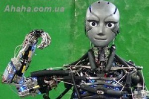 Японские инженеры представили самых гуманоидных роботов