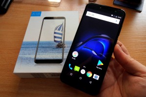 Новый китайский смартфон стоит всего $100, но работает на Android 8.1 Oreo