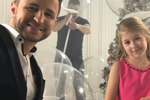 Шестилетняя София Укупник записала рождественский дуэт с Брендоном Стоуном!