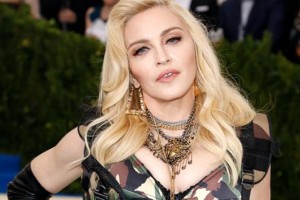 Мадонну признали звездой с самым странным райдером