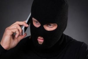 В Астрахани возбуждено уголовное дело в отношении телефонного мошенника, жертвой которого стал 34-летний предприниматель. 