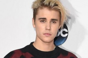 Бибер обратился за помощью к духовнику после глубокой депрессии Селены Гомес