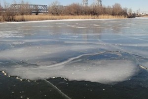 Администрация Астрахани предупреждает об опасности выхода на лёд реки Кутум