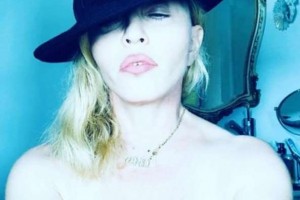 59-летняя Мадонна шокировала пикантным фото