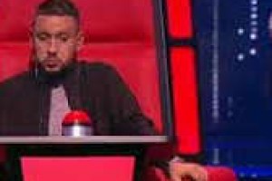 Монатик не ожидал услышать такую версию хита "Тает лед"