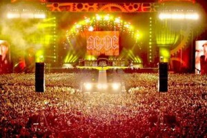 Концерт AC/DC в Буэнос-Айресе покажет «Рен-ТВ»