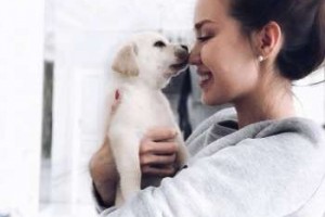 Анастасия Костенко сняла обручальное кольцо