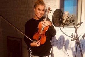 Мария Кохно рассказала, как начала играть на скрипке