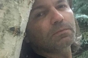 Дмитрий Маликов почтил память жертв кемеровского пожара музыкой