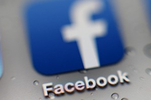 Глава Роскомнадзора Александр Жаров заявил, что по итогам проверки ведомство может заблокировать в России социальную сеть Facebook.