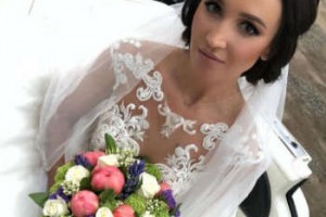 Ольга Бузова обрадовала поклонников фото в свадебном платье