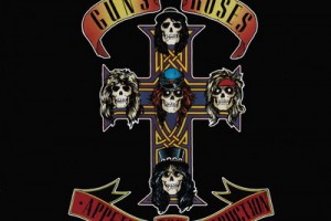 Guns N’ Roses переиздают дебютный альбом с самодельным крестом (Видео)