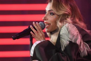 Самойлова обьяснила, почему на "Евровидении" будет выступать без коляски