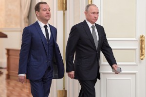 Президент РФ Владимир Путин внёс кандидатуру Дмитрия Медведева для получения согласия Госдумы на назначение председателем Правительства РФ.